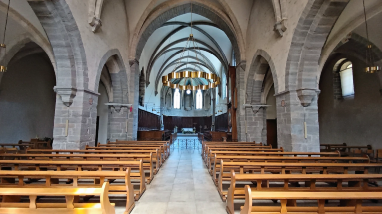 Nef et chœur de l’église abbatiale Notre-Dame de la Grâce-Dieu