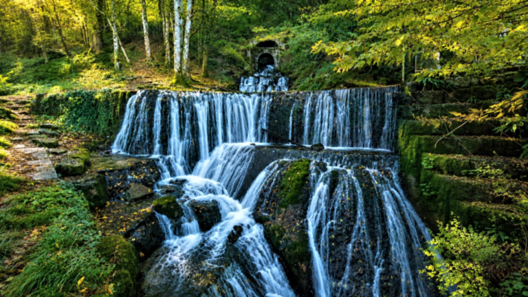 source d'arcier dans le doubs proche de besançon